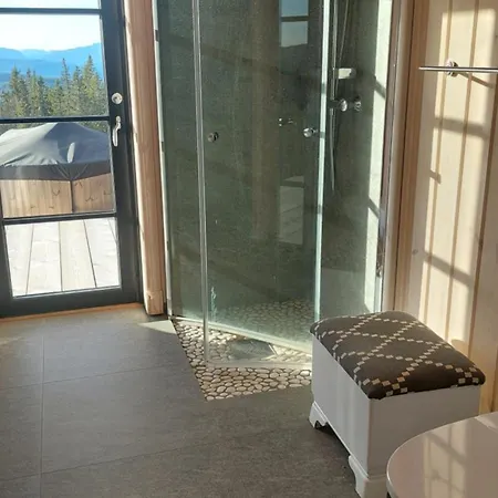 Nydelig Med Badestamp Og Sauna 펜션 Lifjell