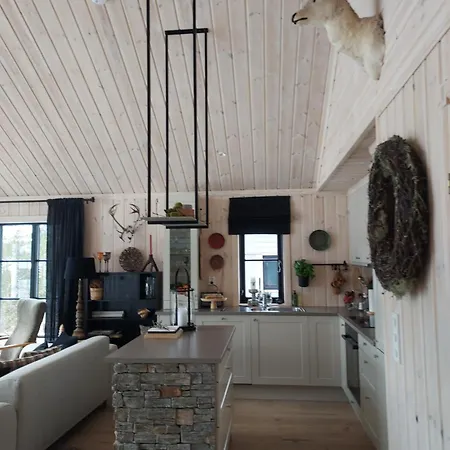 Nydelig Med Badestamp Og Sauna *